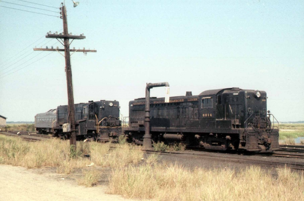 P-RSL BS-16ms's and RDC-1 at Cold Spring Harbor 8-57 ( see note ♦ on the P-RSL Diesel locomotives page, about the BS-16ms on the left )